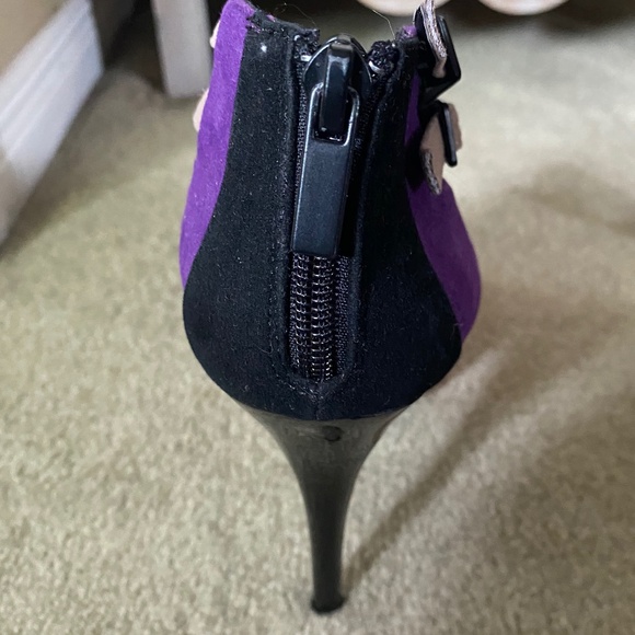 Strappy Faux Suede Heels in Purple, Taupe, Fushcia and Black, Size 8 - Picture 12 of 13